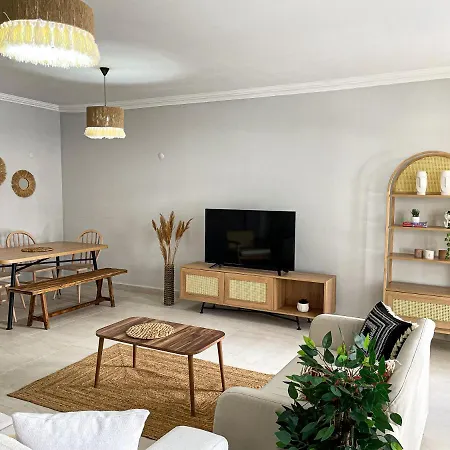 Central Location , Modern Family , Near Sea Apartman Antalya