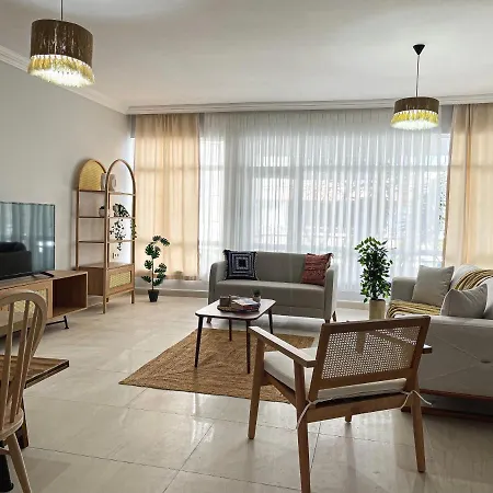 Central Location , Modern Family , Near Sea Apartman